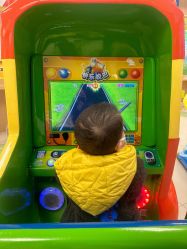 -莫莉幻想儿童乐园(武汉经开永旺店)