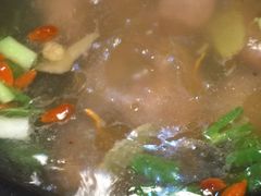 -陆记牛庄·碳锅龙虾烧烤(爱上花园店)