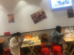 -柳州肥姨妈大骨螺蛳粉(曹路店)