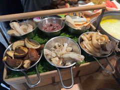 -一朵菌·野生菌探索家火锅(南亚店)