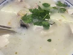 鱼头豆腐汤-西北狼(GOGO新天地店)