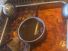 -巴渝瓦肆重庆鲜火锅(宝龙环湖店)