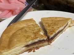 -东巴谷野生菌火锅餐厅