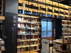 -新华书店(解放中路店)