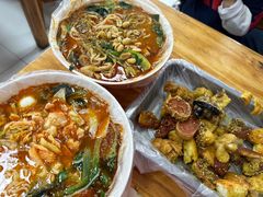 -二钢串叔麻辣烫(华龙大厦店)