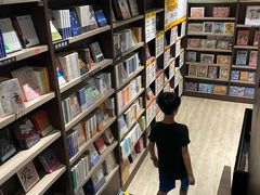 -钟书阁(群光广场店)