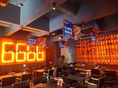 -何师烧烤·香辣蟹·川菜·30年老品牌(太古里旗舰店)