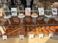 -VERIE BAKEHOUSE