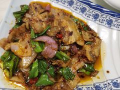 土猪回锅肉-牟记江湖特色重庆菜鱼蛋青蛙黄鳝海参(巴南区鱼洞鲁能店)