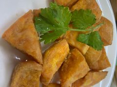 咸蛋黄炸豆干-正宗普宁豆干坊·洪记砂锅粥(红领巾路店)