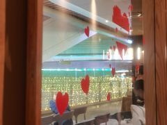 等位区-原石牛扒·约会餐厅(龙城万科里店)