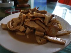笋干黑猪肉-胡老三家土菜馆·老店地方特色菜·招牌茅山地锅老鹅