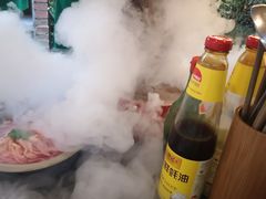 -茅草房·河畔园林火锅