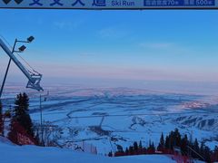 -丝绸之路山地度假区滑雪场