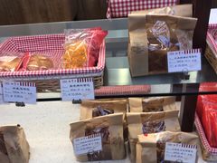 -红宝石·鲜奶小方·海派西点房(浦三店)