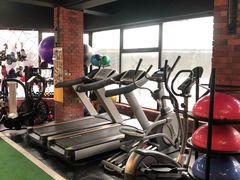 -GYMPLUS私教健身会馆(大悦城店)