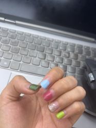 -孔雀手美甲美睫护理