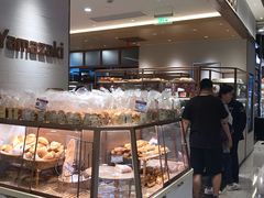 面包甜点陈列柜-山崎面包(静安久光店)