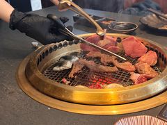 -铭牛烧肉·和牛海鲜自助(高新月牙湖店)