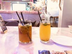 -樱花里音乐餐吧·牛扒椰子鸡(东圃店)