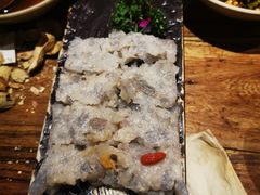 -老牌坊云南鱼豆花火锅(爱建店)