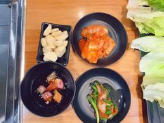 -肉甲韩国木炭烤肉(新壹街1店)