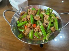 -芦茨金富饭庄·25年老字号·专做稻草鸡