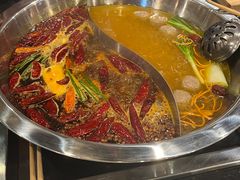 -百年川椒重庆老火锅(光谷店)