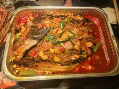 -鸣记脆皮烤鱼(三八广场店)