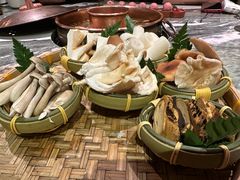 -慢丽江·云南野生菌土鸡锅(西山店)