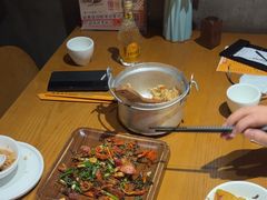 -隔壁老王·家常云南菜(花巷店)