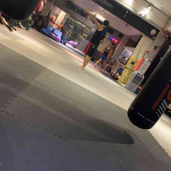 铁龙综合搏击会-"有腰椎间盘突出可以学吗?就是腰不太好.