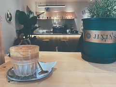 -infinite cafe