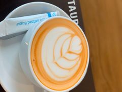 -Chom Cafe and Restaurant