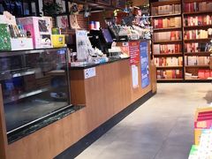 -新华书店(永安路店)