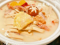 -三人行骨头王火锅(长寿店)