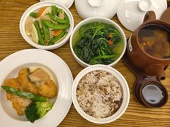 -雪梅月子中心(华侨城店)