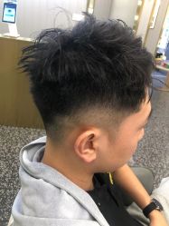 -即型男士理发工作室