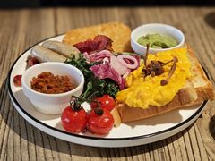 -Common Table · Brunch & Coffee