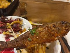 -陈员外正宗夹江烧烤(广福路店)