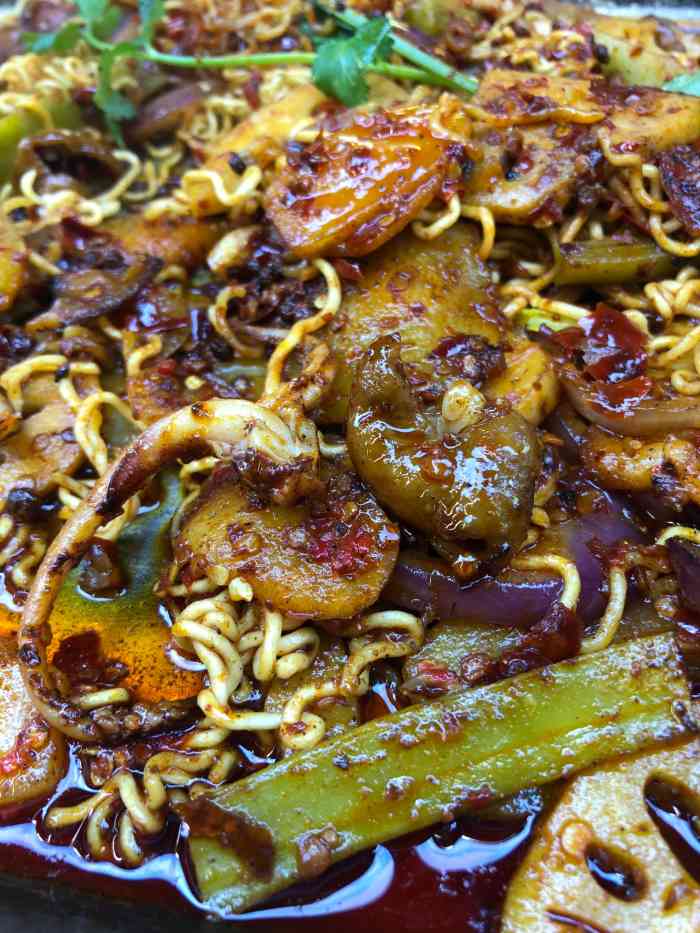 土家铁板烧干锅