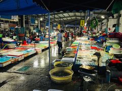 -霞涌市场海鲜摆卖区