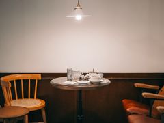 -Café Monson