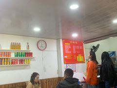 大堂-何永光123鲜牛肉馆(1号店)