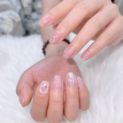 -七彩虹美甲美睫 半永久