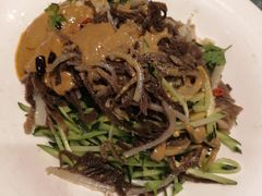 -老码头黑皮肘子锅包肉(赣水路店)