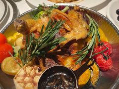 -Mogul Eatery·大亨餐酒馆
