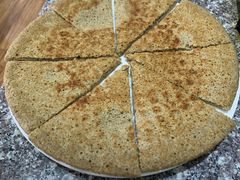 青稞饼-宏宏无烟石板烧烤