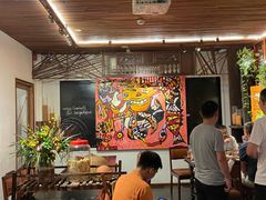-Cuc Gach Quan Restaurant