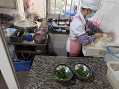 -正宗杨记普洱酸醋米线(总店)